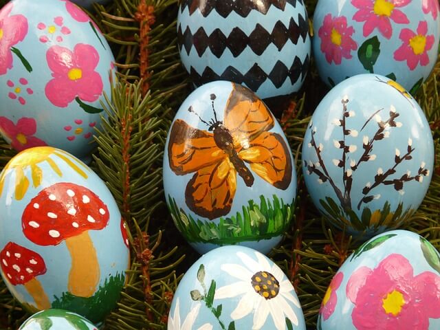 Húsvéti tojásfestés