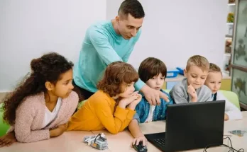 Miért fontos, hogy apák is részt vegyenek a gyermekek iskolai programjaiban?