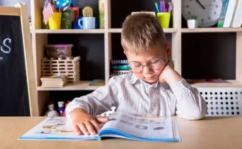 A pedagógusok szerepe a gyermekek önállóságának fejlesztésében: Hogyan tanuljanak meg a gyerekek önállóan tanulni?