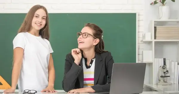 Pedagógusok és az iskolai közösség: Hogyan erősíthetjük a tanárok közötti kapcsolatokat?