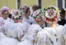 Pünkösd és a család: Hogyan kapcsolódhatunk jobban egymáshoz az ünnep során?