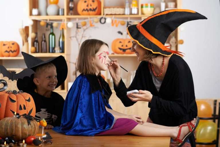 7 félelmetes arcfestési minta gyerekeknek Halloweenre