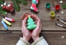 Karácsonyi díszek gyerekekkel – szórakoztató közös program