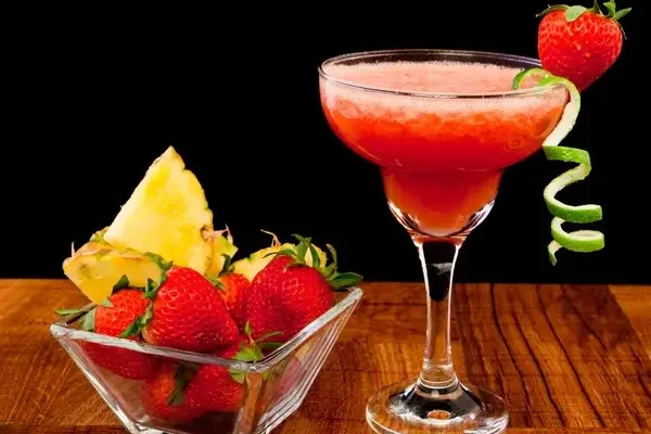 10 egyszerű szilveszteri koktél, amit otthon is elkészíthetsz