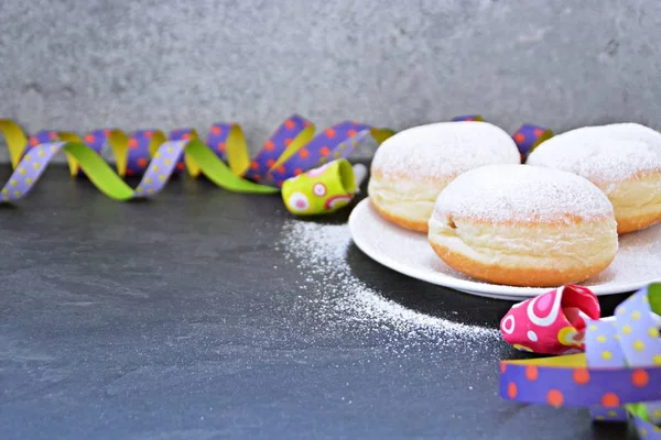 Farsangi ételek, amik feldobják a hangulatot: Receptek és tippek