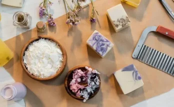 Hogyan készíts személyre szabott szappant anyák napjára.